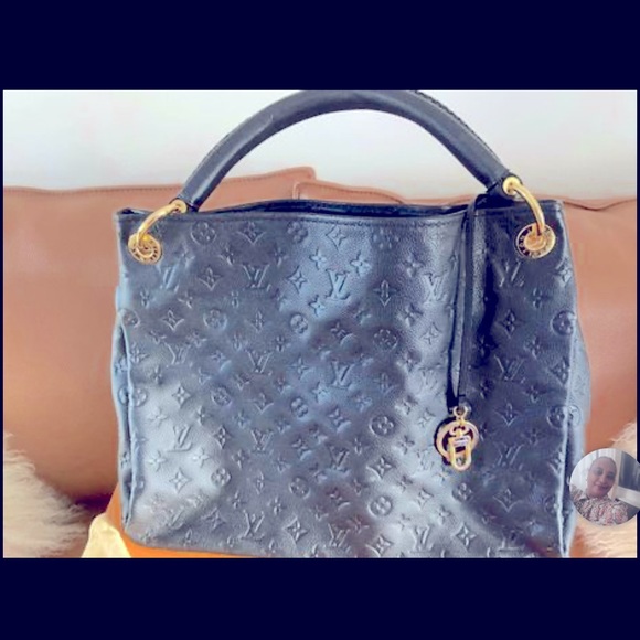 Authentic Louis Vuitton Artsy Navy Monogram (Rare) - Picture 2 of 10